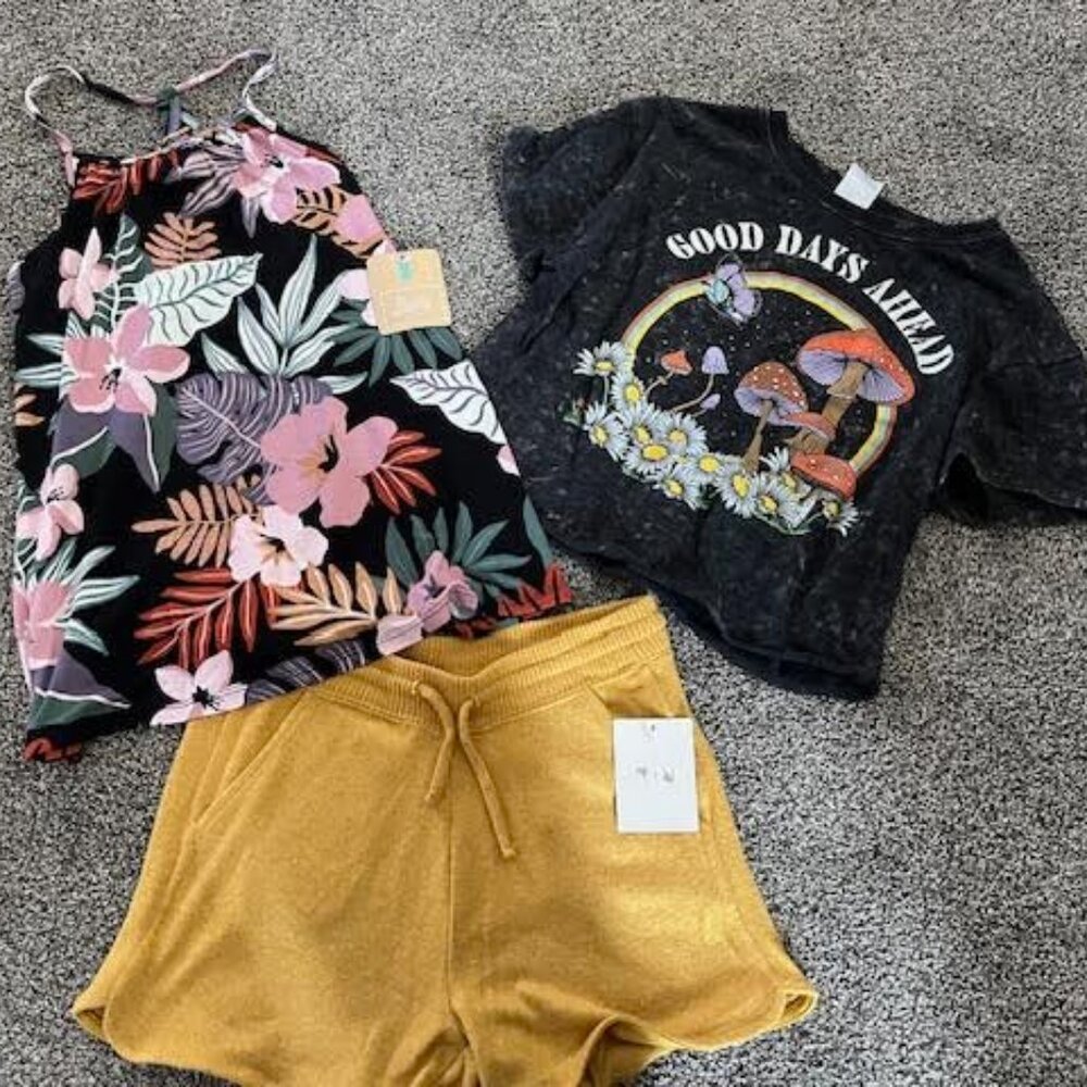 R+R/Mustard Short- YL, Bixby Nomad/Floral Tank-YL, No Boundries/Crop Tee